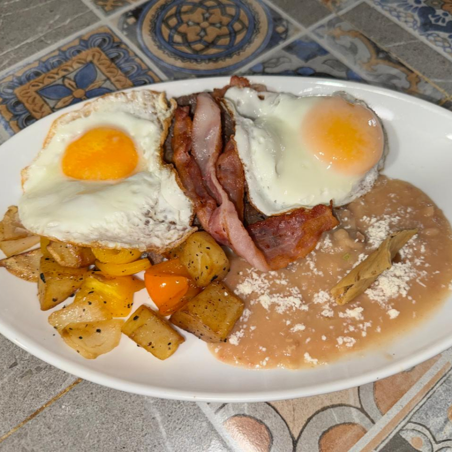Desayuno Huevos a Caballo