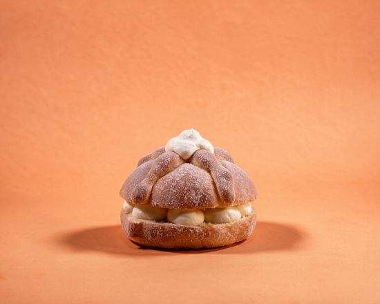 Pan de muerto crema de nata chico