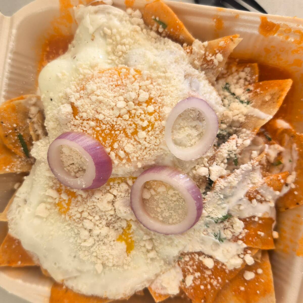 Chilaquiles con Huevo