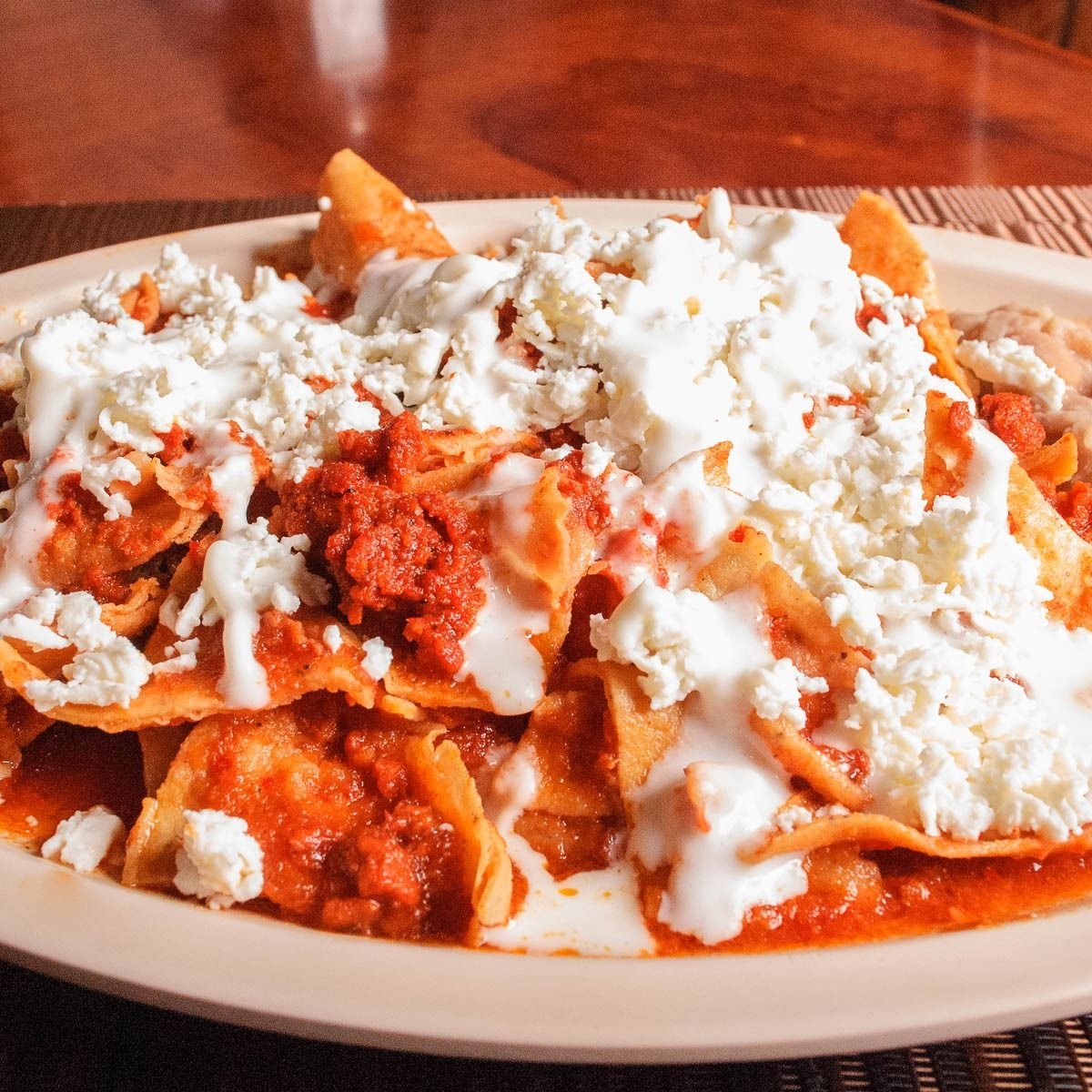 Chilaquiles en Salsa de Chicharron Rojo