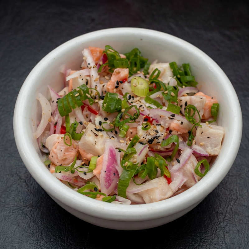 Salada De Salmão Com Tilapia Ao Molho Especial