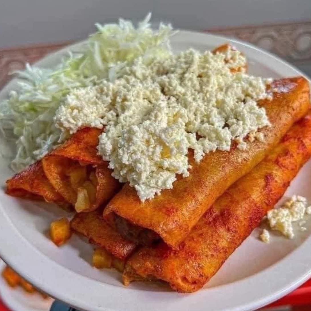 Enchiladas Rojas 5 pzas
