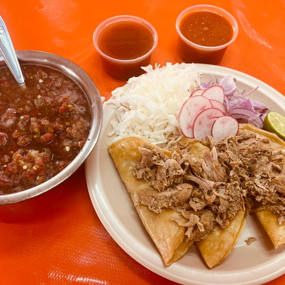 Taco Dorado con Carne