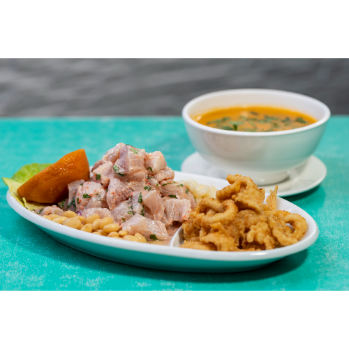 Ceviche de Pescado con Chicharrón de Pota