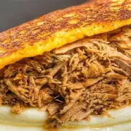 Cachapa con Queso y Carne
