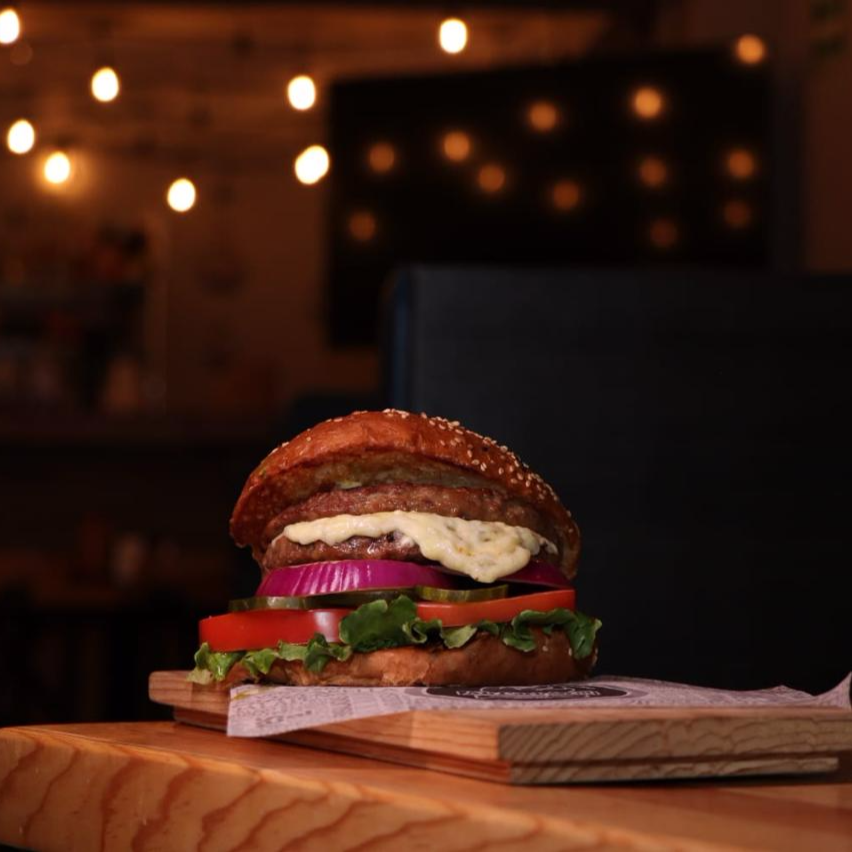 Hamburguesa Grande de Pollo*