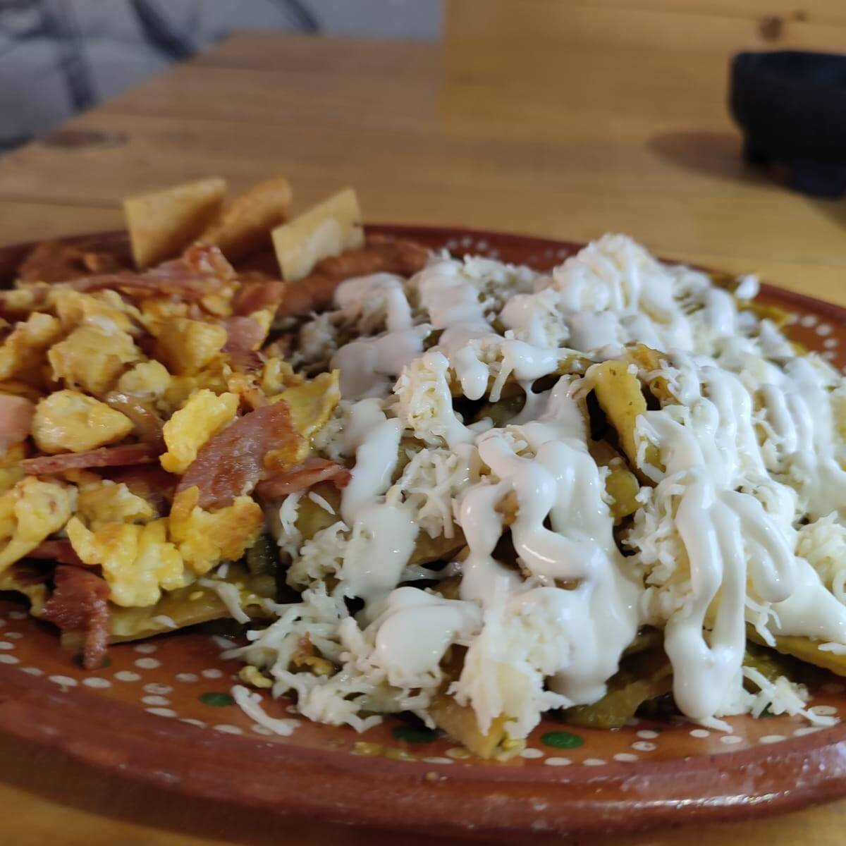 1/2 Orden de chilaquiles c/huevos al gusto