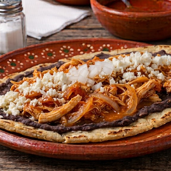 Huaraches Pollo en Tinga