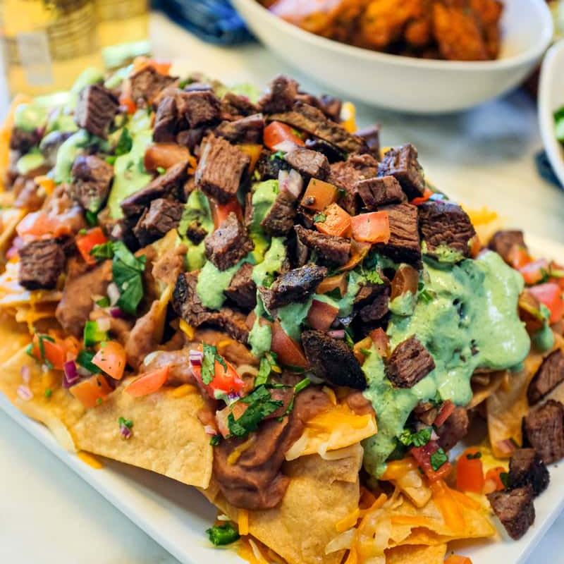 NACHOS CON SIRLOIN