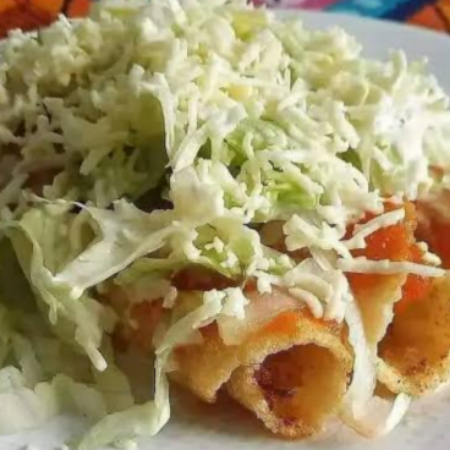 Tacos Dorados de Papa con Loganiza
