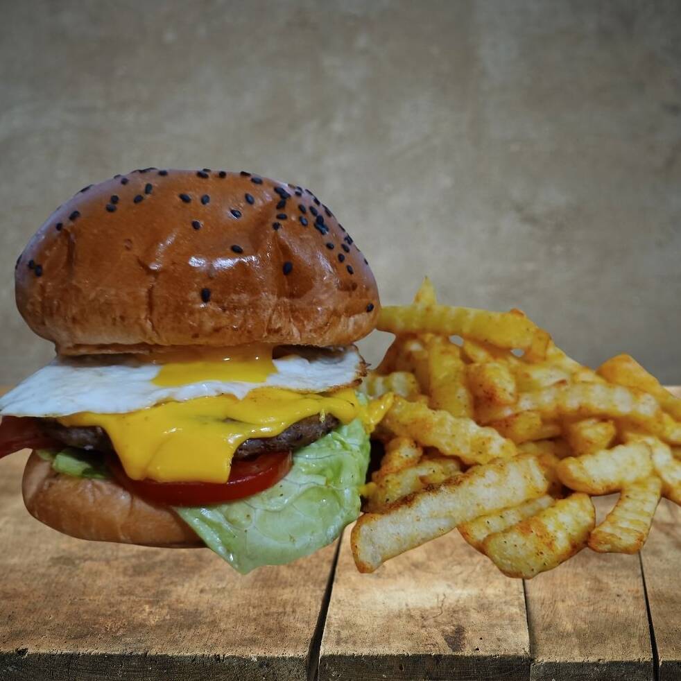 Hamburguesa ROYAL + PAPAS