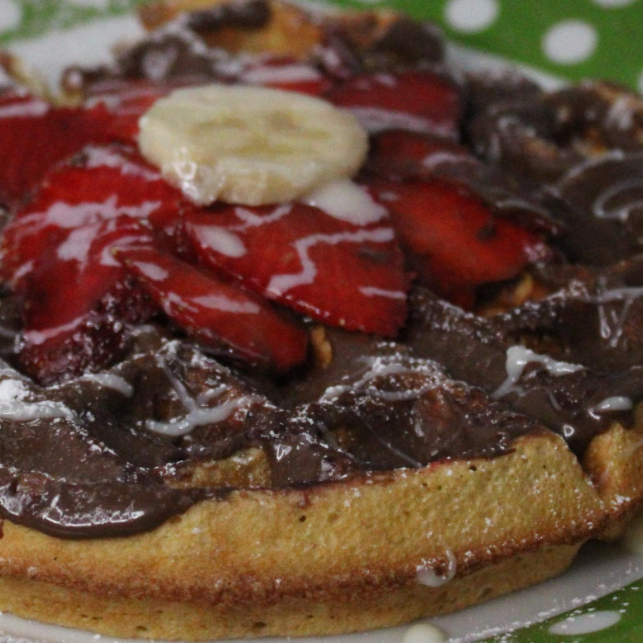 Waffle Lechera y Fresa