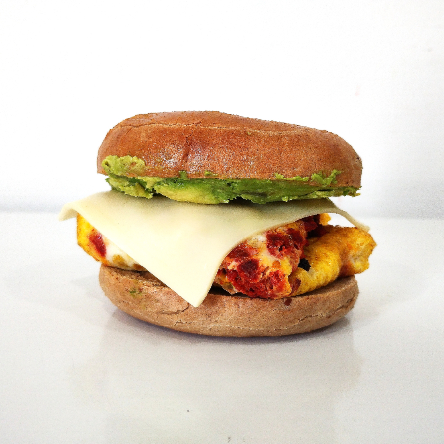 Bagel de Huevo con Chorizo