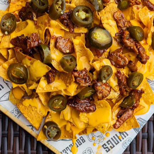 Nachos con Costilla de Puerco