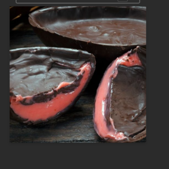 Ovo Pascoa chocolate trufado mousse morango: Chocolate de qualidade, feito com todo amor e carinho.