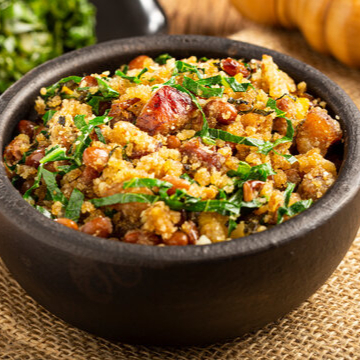 Marmita Grande de feijão tropeiro bem servida + refrigerante 2L gelado.