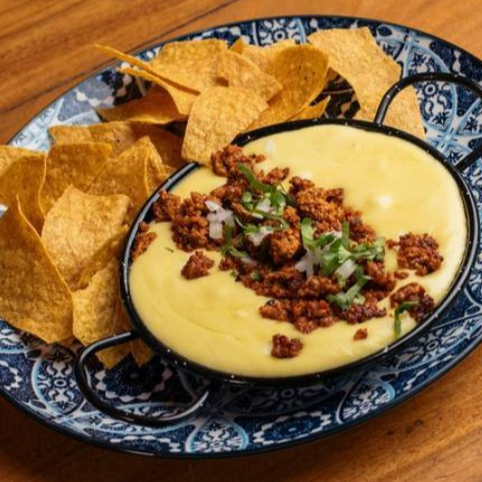 Queso Fundido con Carne