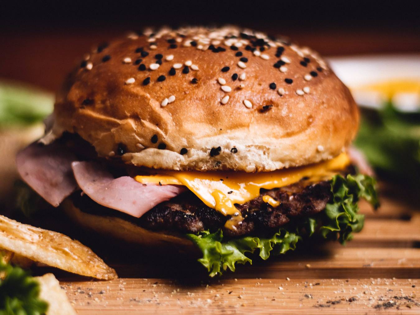 Combo - Hamburguesa Promo + Papas Fritas