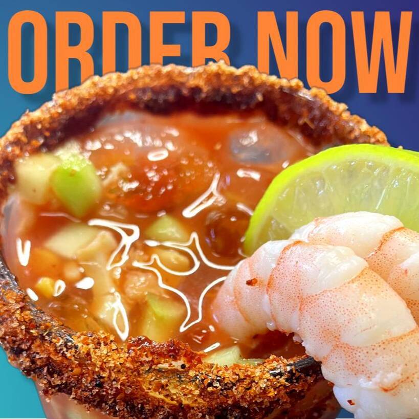 Clamato con Almeja y Camarón