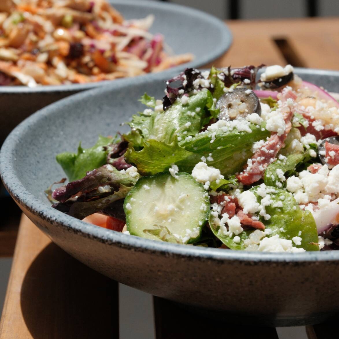 Ensalada Griega con Roast Beef