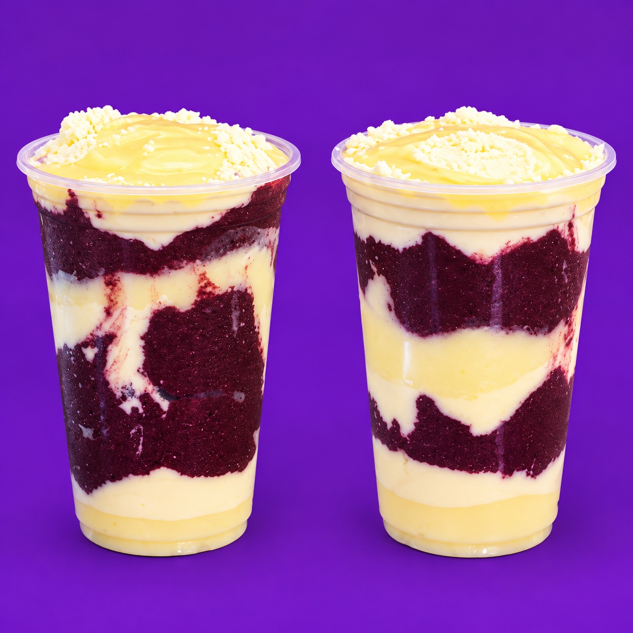 O tamanho perfeito para matar a vontade e economizar! Leve 2 copos de açaí de 300ml cada, batidos na consistência ideal. Monte cada copo do seu jeito com os seus complementos favoritos e aproveite esse super desconto. Ideal para dividir com alguém especial ou garantir o seu açaí em dobro!