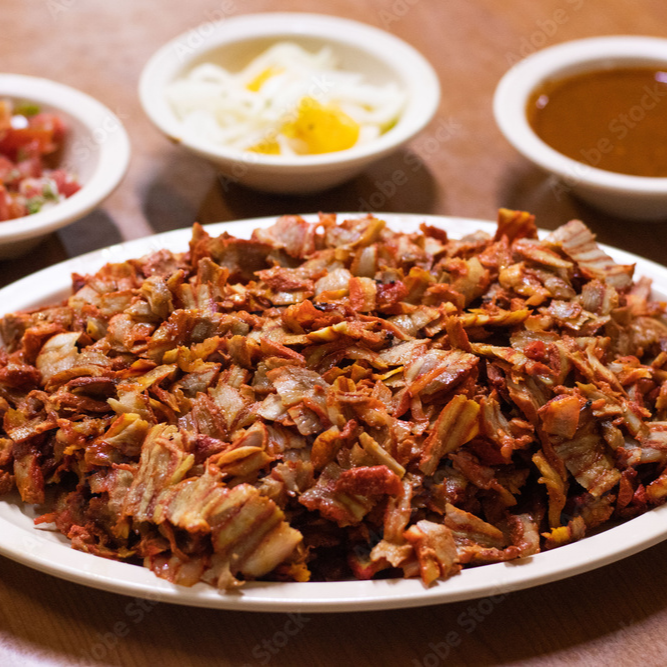 MEDIO KILO DE CARNE CON COMPLEMENTOS