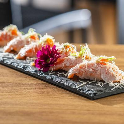 Niguiri de Salmão Trufado Especial do Chef - 06 Unidades.