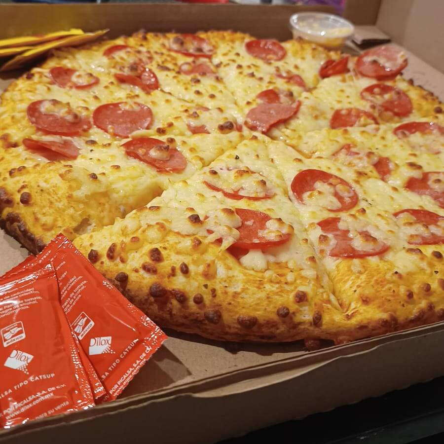 PIZZA PEPPERONI