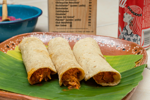Combo Torta Cochinita y Tacos