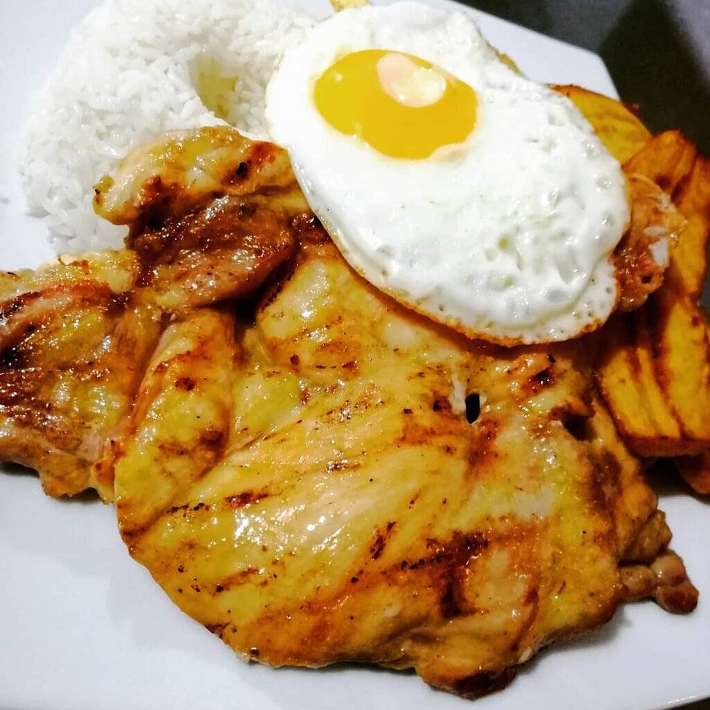 Filete de Pollo a Lo Pobre
