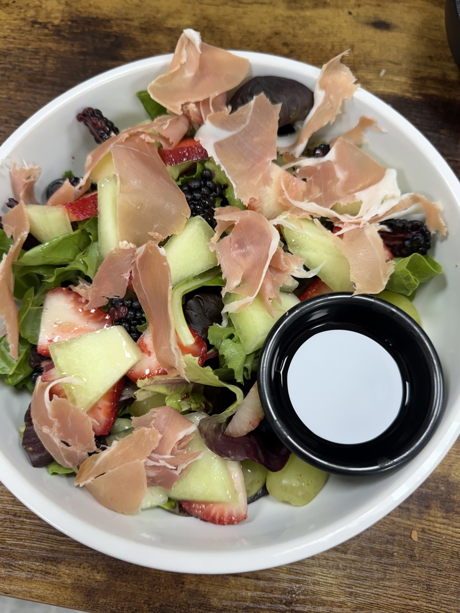 Ensalada de Frutas y Jamon Serrano