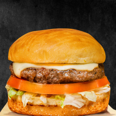 Hambúrguer Caseiro de 80g, Mussarela Derretida, Alface Fresca e Tomate Suculento No Pão Macio Para Um Sabor Clássico e Irresistível!