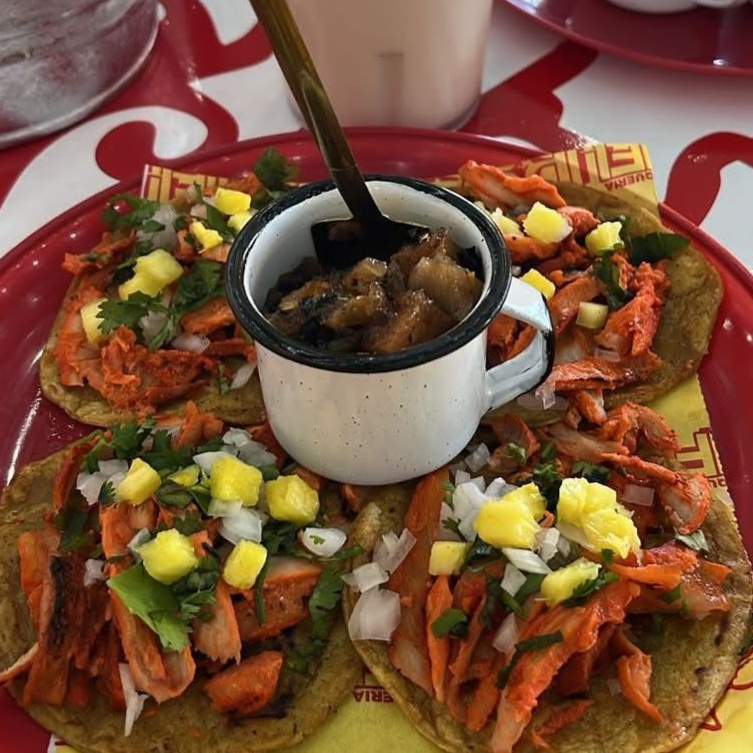 TACOS PASTOR