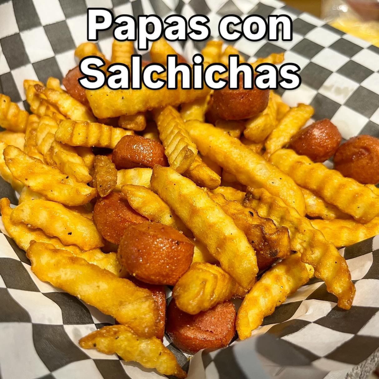 Papas Onduladas más Salchichas