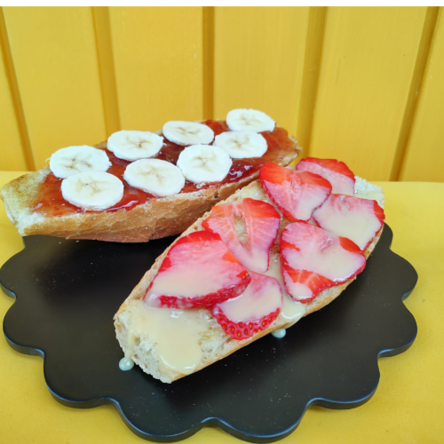 MOLLETES DE LECHERA Y MERMELADA