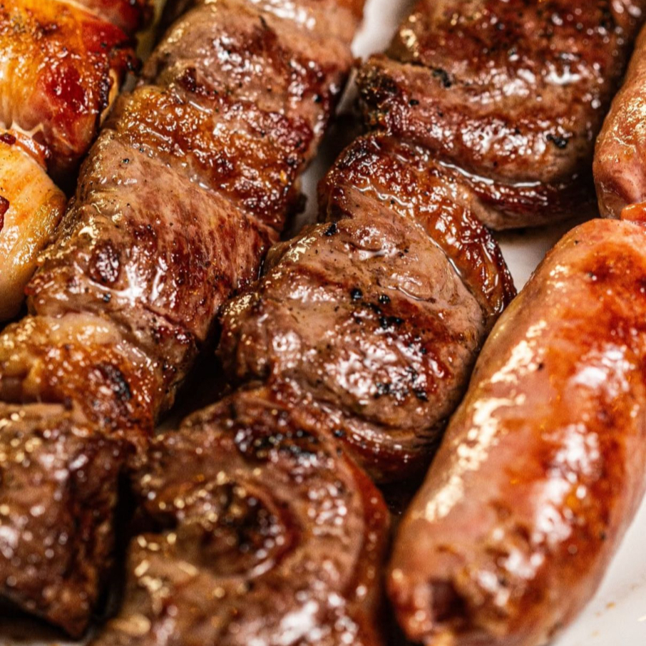 2 Espetos + salada + farofa