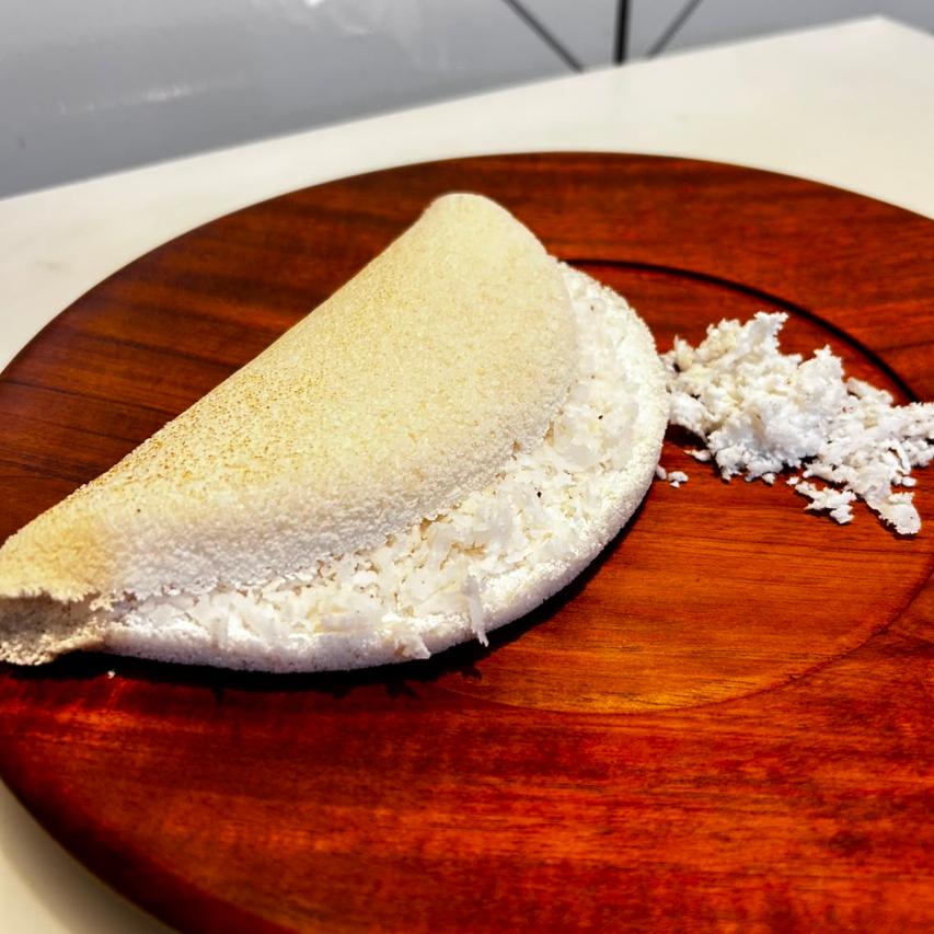 Massa de tapioca com coco ralado fresco