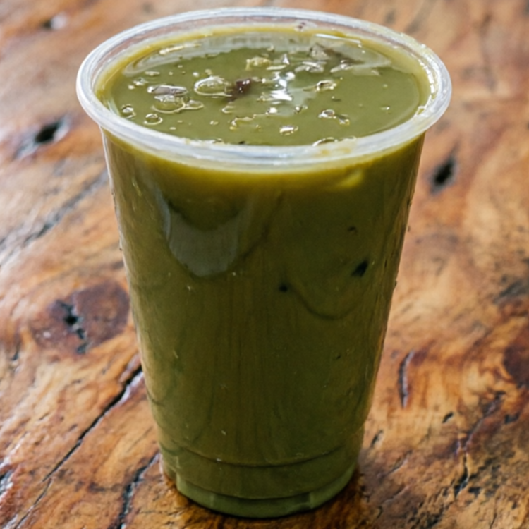 Descubra a perfeição do sabor com nossa Sopa de Ervilha de 400ml, um item indispensável na categoria 'Sopas e Caldos'. Com seu ponto de cozimento impecável, essa sopa tem um sabor irresistível que certamente conquistará seu paladar. Experiencie a combinação única de ervilhas suavemente cozidas, criando uma explosão de sabor que vai além do que você já provou. Esta deliciosa Sopa de Ervilha é uma escolha perfeita para aquecer seu Dia e deixar seu estômago feliz. Prepare-se para se apaixonar!
