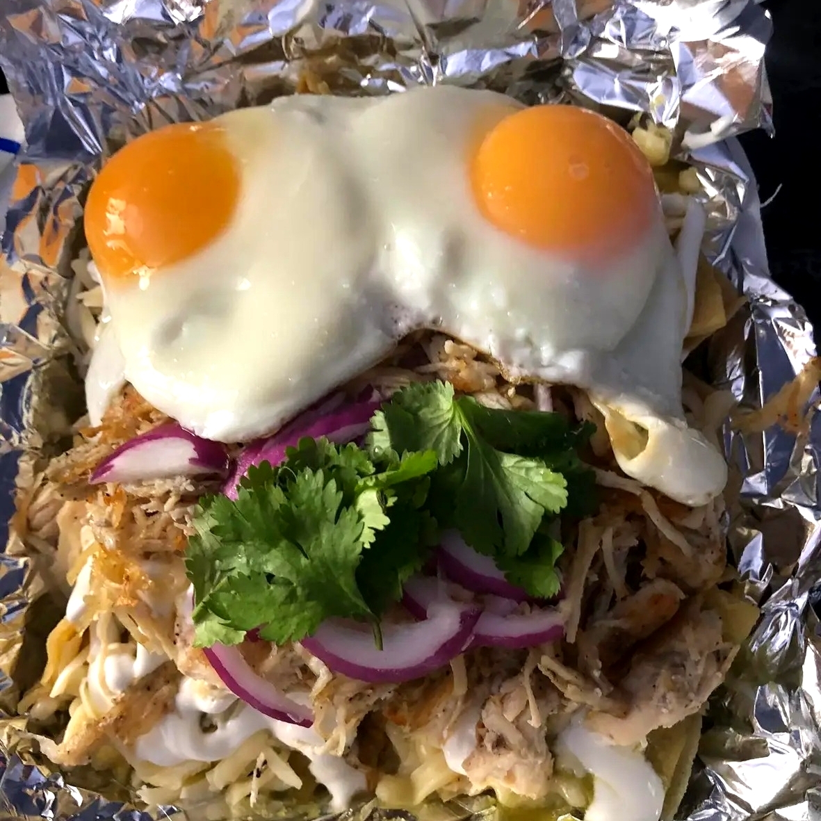 Chilaquiles con Huevo Grandes