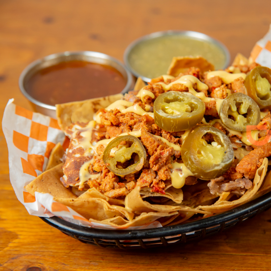 Nachos Pastor + Papas fritas