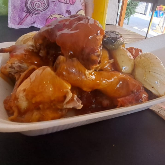 Pollo Bañado en Salsa de Mango Habanero