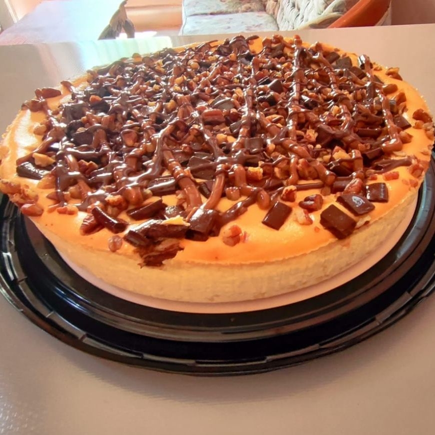 Pay De Queso Con  Chispas de Chocolate y Nuez