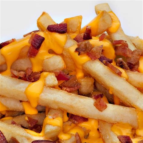 Papas con Queso y Tocino