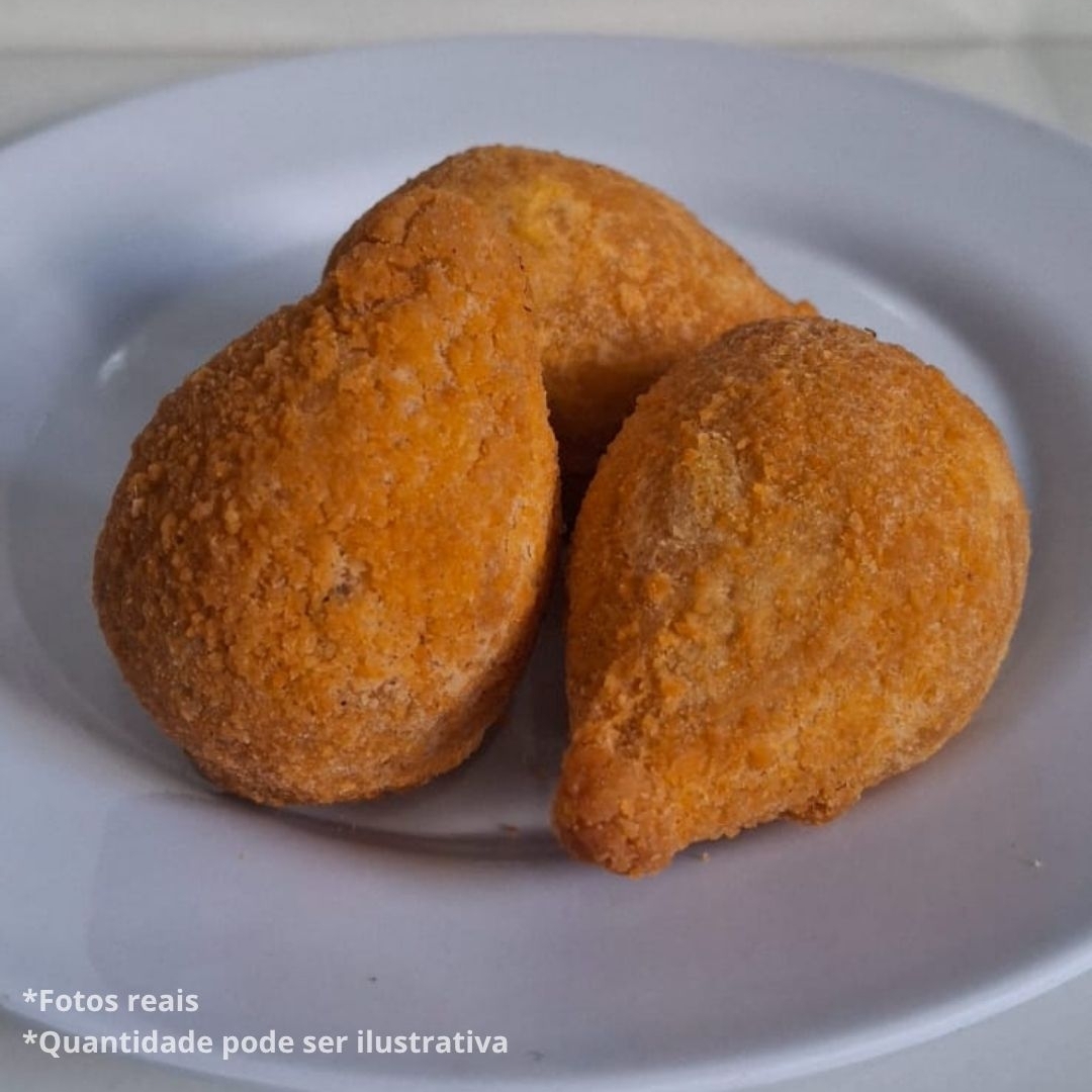 Nossa linha de salgados médios é ideal para o seu lanche individual ou da galera. Salgados entre 35g e 40g cada, fritos na hora, com aquele tempero que você já conhece.