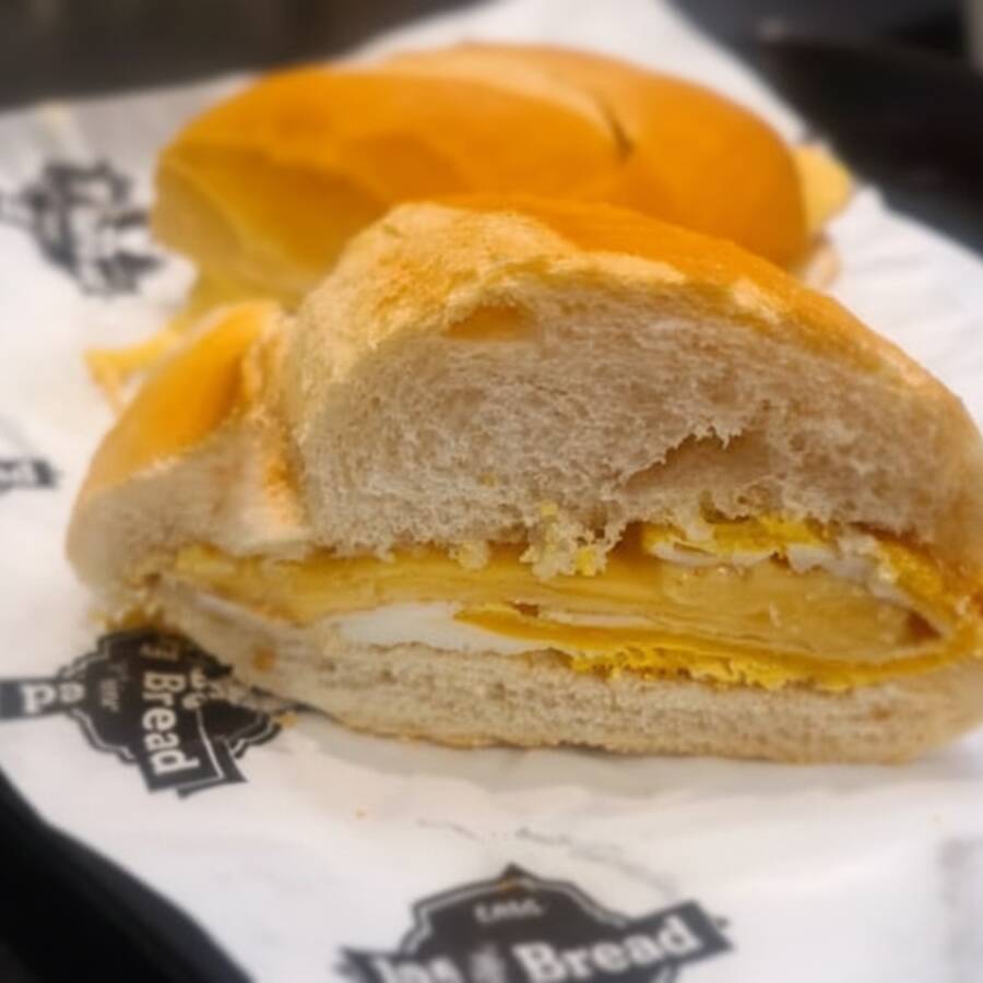 Pão com Ovo