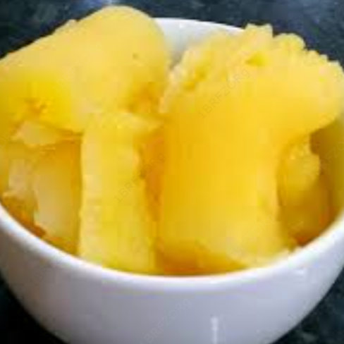 Porção de macaxeira cozida.