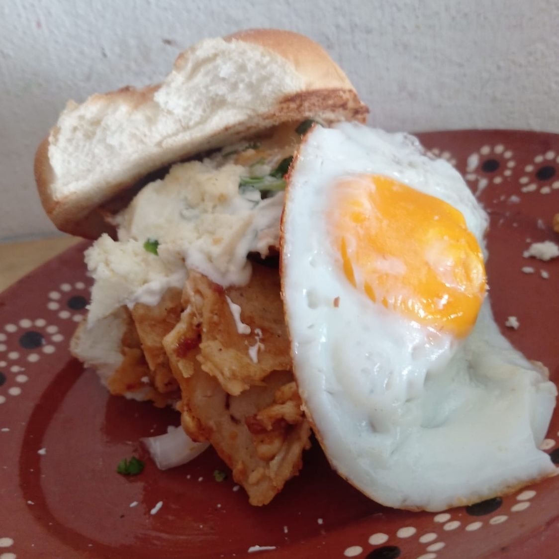 Torta de ChilaQuiles con Huevo🍳 no Te la Acabas