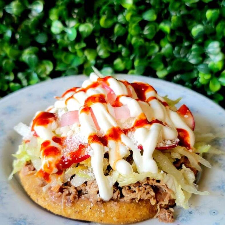 Sopes de deshebrada