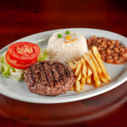 1 Hambúrguer, arroz, feijão, salada e batata.