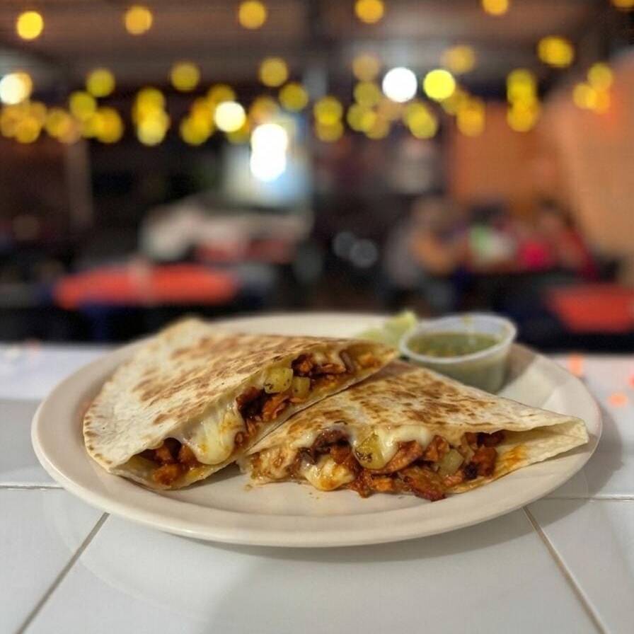 Quesadilla de Harina con Carne